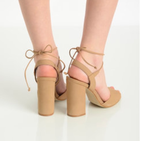 steve madden nude block heels